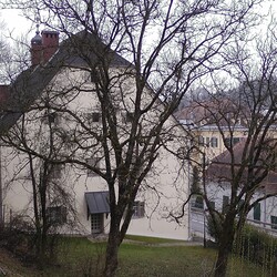 Impression vom Pfarrhof und Kirche Tobelbad
