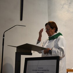 Wort-Gottes-Feier-Leiterin Susanne Linhardt