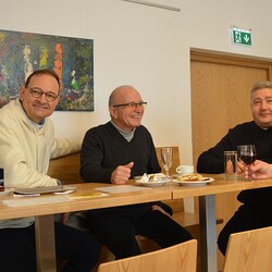 Vikar Gerhard Hatzmann, Vikar Norbert Glaser, Pfarrer Claudiu Budău 